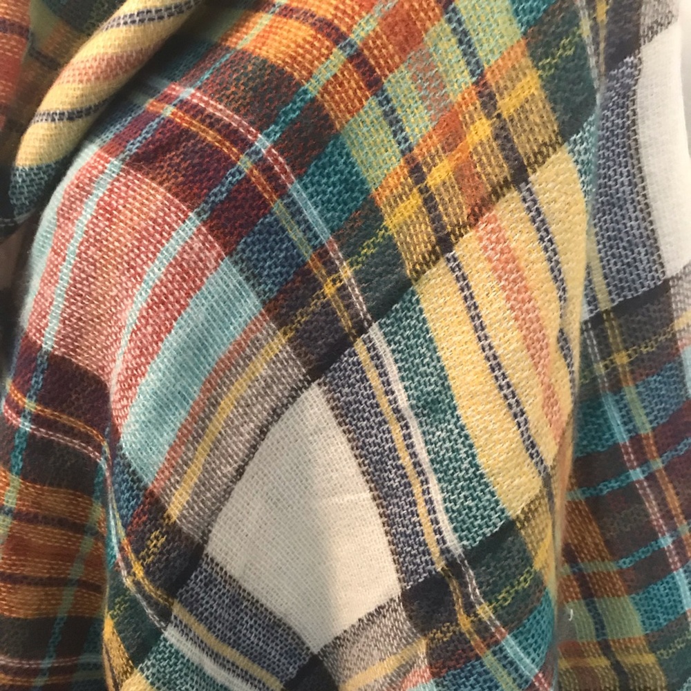 Steve Madden Oversized Large Plaid Blanket Scarf - Picture 5 of 7